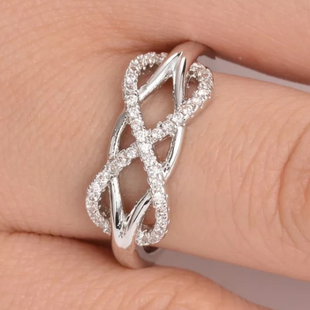 Sterling silver infinity ring - Picture 4 of 4